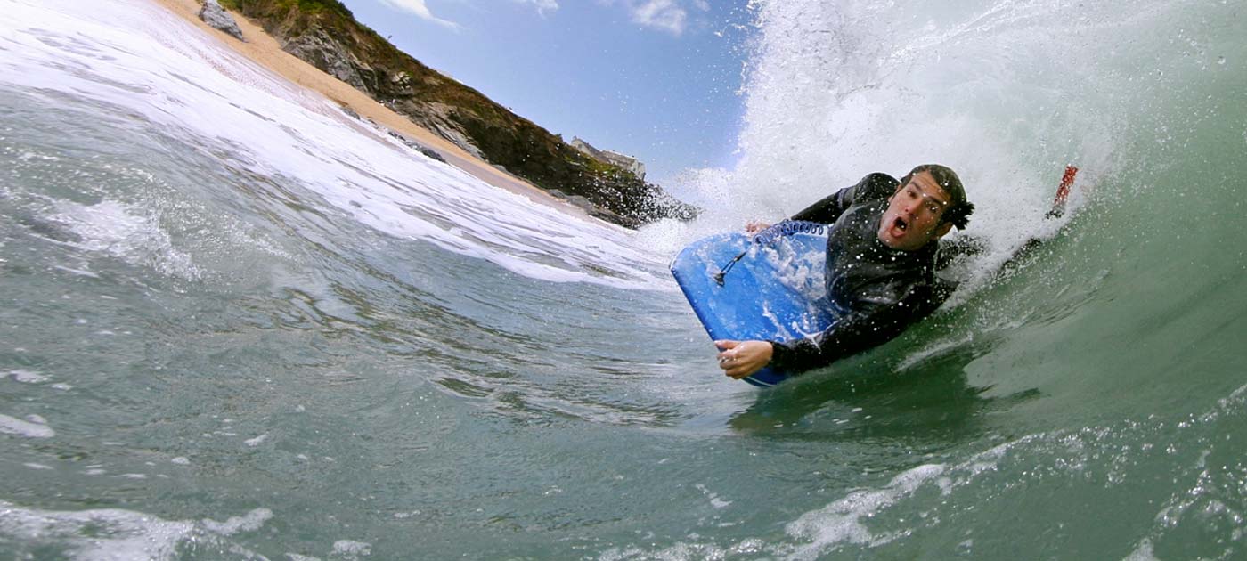 Bodyboard accessories, including leashes and bags